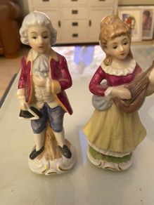 Pair of vintage colonial figures