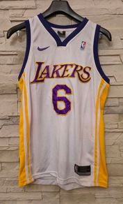 LeBron James Lakers jersey
