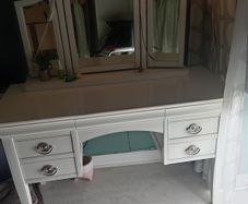 Dressing table