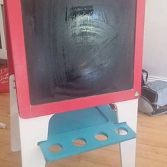 kids easel