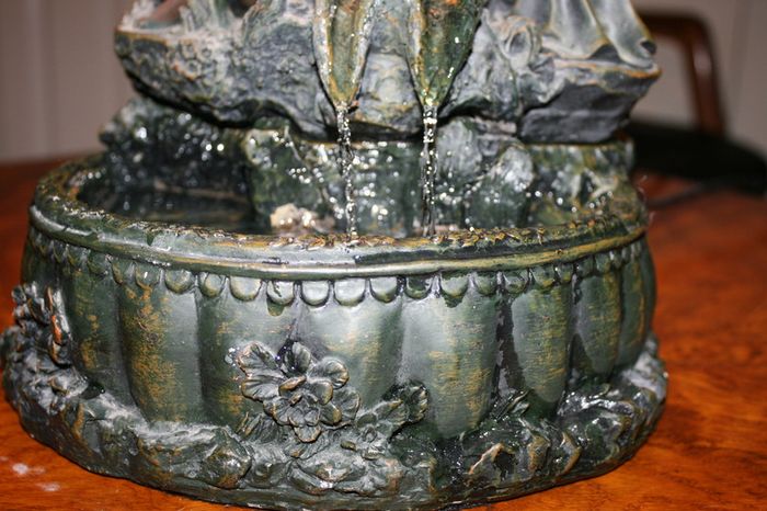 Vintage Fountain Table Lamp