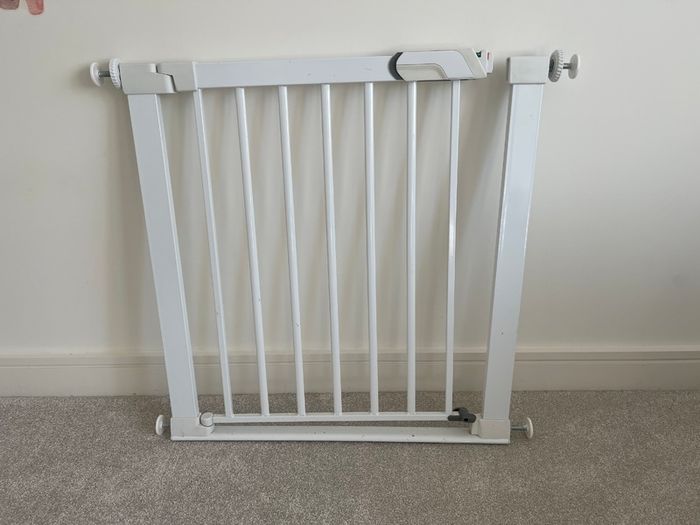 Safety 1st Flat Step Baby Gate (no-drill installation)