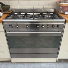 Smeg cooker freestanding 90cm
