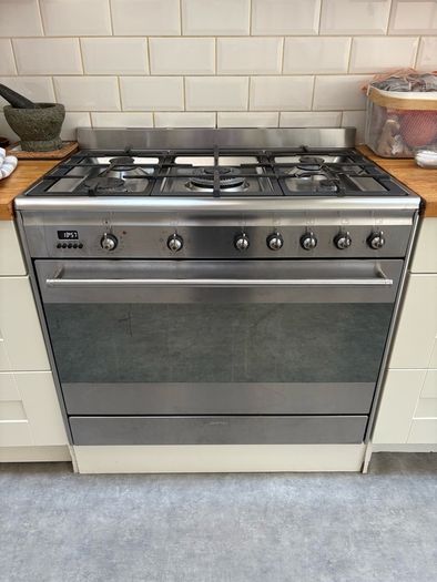 Smeg cooker freestanding 90cm
