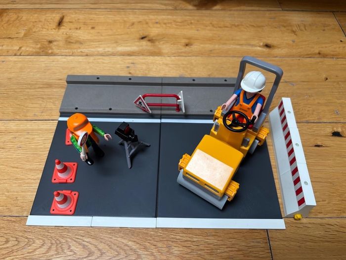 Play Mobil