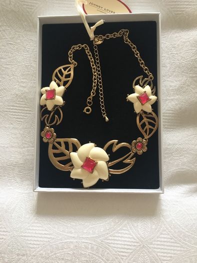 Johnny Loves Rosie Statement Necklet and Earrings