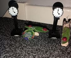 Miniature garden ornaments