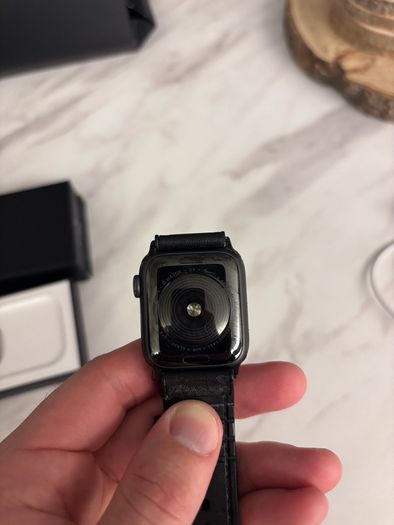 Apple Watch SE 1st Gen