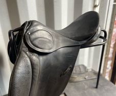 17.5 inch Stubben Saddle