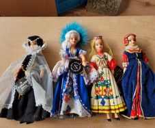 Vintage collectibe Rexard dolls
