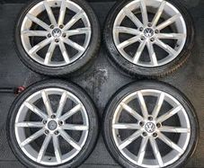 Volkswagen Golf Alloy wheels
