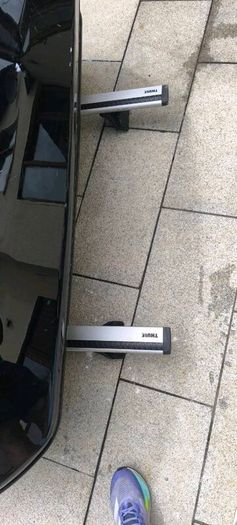 Roof box