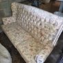 Couch, vintage floral style. In very good condition. Image 2
