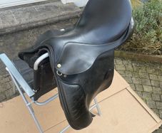 Saddle plus accessories