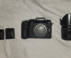 Panasonic Lumix G7 + 14-42mm Kit Lens - 4K Camera (Excellent Condition)