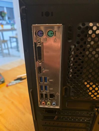Budget Gaming & Office PC - AMD Ryzen 5 3400G / 16GB RAM / 256GB Crucial SSD / 650W PSU