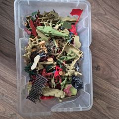 Toy soldiers