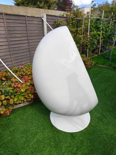 Egg Pod Chair