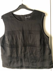 Ladies stunning top size 14