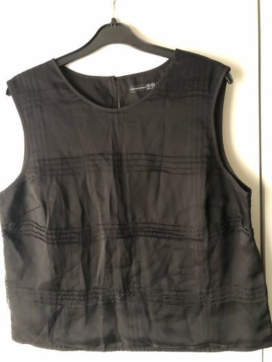 Ladies stunning top size 14