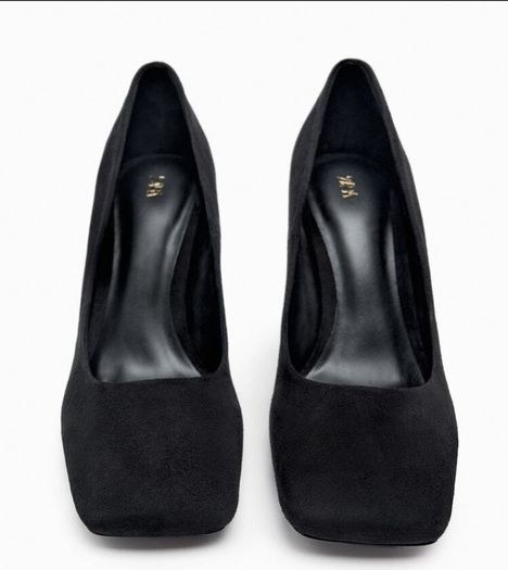 Leather heel shoes