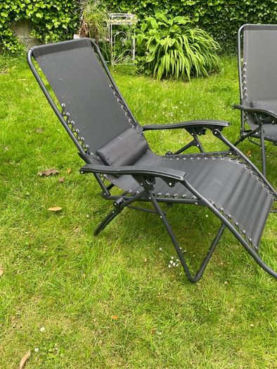Garden loungers (2)