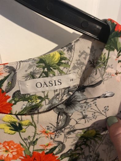 Ladies Oasis Top size 10