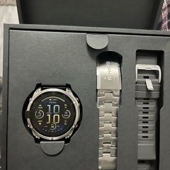 Garmin Fenix 8 AMOLED Sapphire 47mm Titanium Case Vented Titanium Bracelet Watch