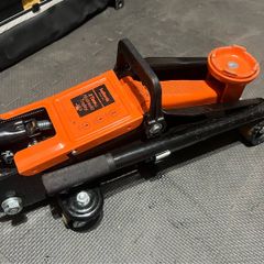 Halfords 2 Tonne Trolley Jack