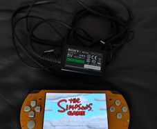 RARE PSP 2000 Simpsons Limited Edition + Game + Charger