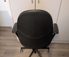 Black leather office chair - IKEA Hattefjall