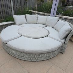 Large 8 Seater Garden Furniture & Daybed set (Cost EUR 2000)