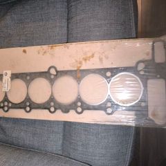 head gasket BMW 525i 1993