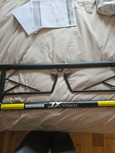 Brand new door frame pull up bar + free foam roller