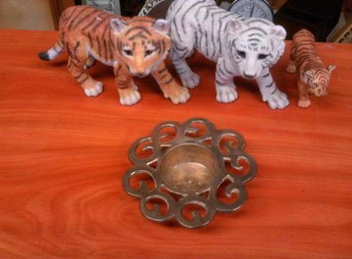 Candle holder