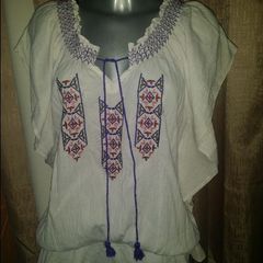 Dorothy Perkins oversize embroidered blouse size UK16/18 EUR44/46 Postage included