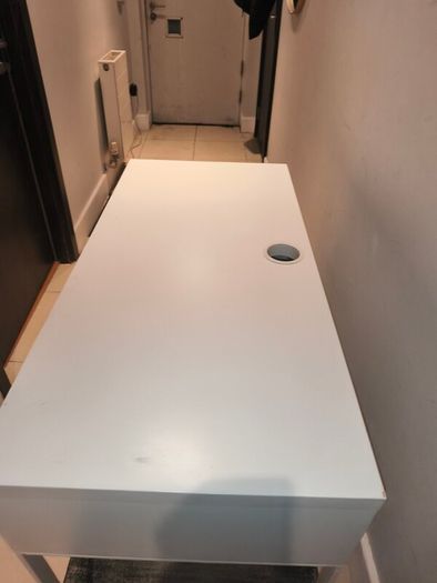 IKEA MICKE Desk (White)  Excellent Condition