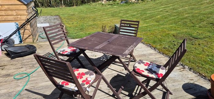 Outside Table and chairs