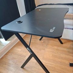 Gaming desk