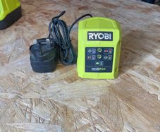 Ryobi Charger
