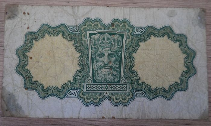 The Central Bank of Ireland. Lady Lavery (20 each)
