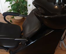 Salon Wash Unit with Black Basin