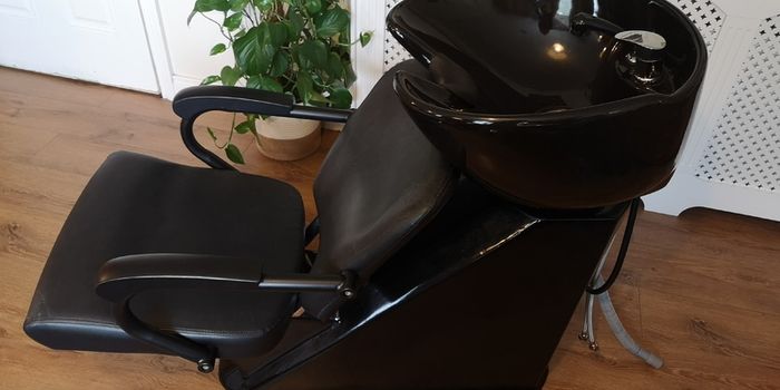 Salon Wash Unit with Black Basin