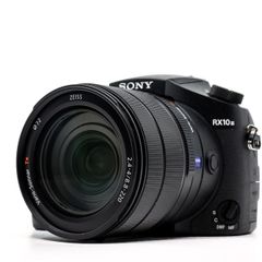 Sony RX10 Mark III camera