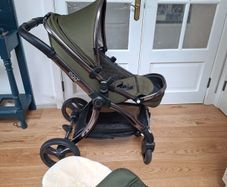 Egg 2 Travel System