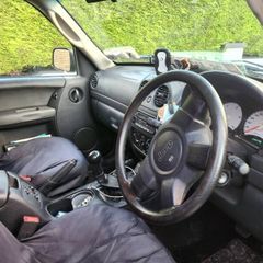 Jeep Cherokee 2004