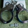 Hand Cuffs with one key Image 2