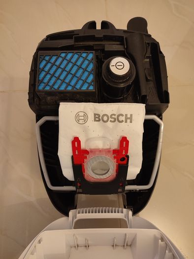 Bosch Serie 4 vacuum cleaner