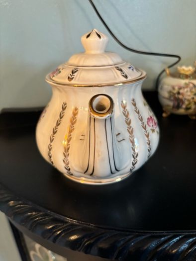Sadler Teapot