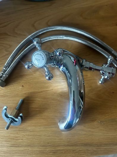 Bathroom Tap - Kingsbury Mono Basin Mixer
